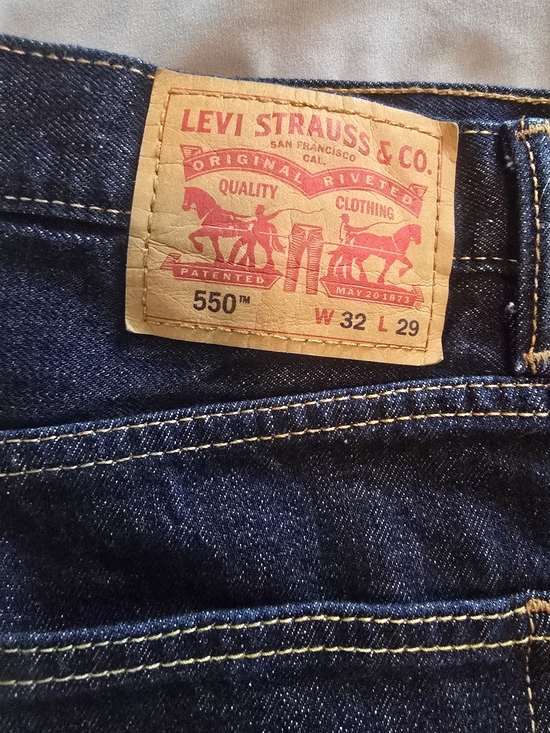 Levi's Other - Levi's 550 Relaxed Fit Men's Jeans in Dark Blue W32 L29